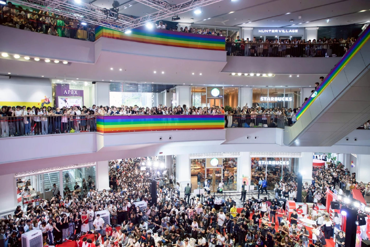 'ศูนย์การค้าแตก!' ถอดสูตรอีเวนต์ไอดอล-ศิลปิน ดึงทราฟฟิก เปลี่ยนแฟนคลับสู่ลูกค้า