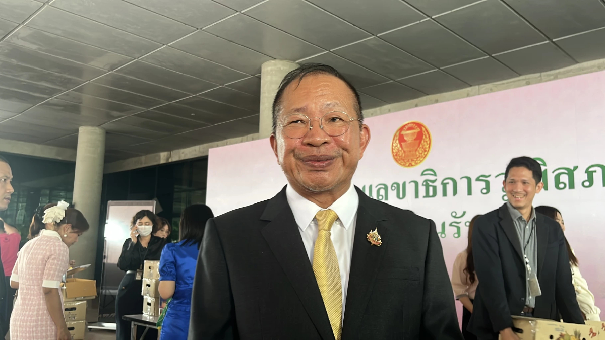 'มงคล' ปัดตอบคดีฮั้ว สว. ย้ำไม่ห่วงตัวเอง จะอยู่ในสถานะไหนก็ได้