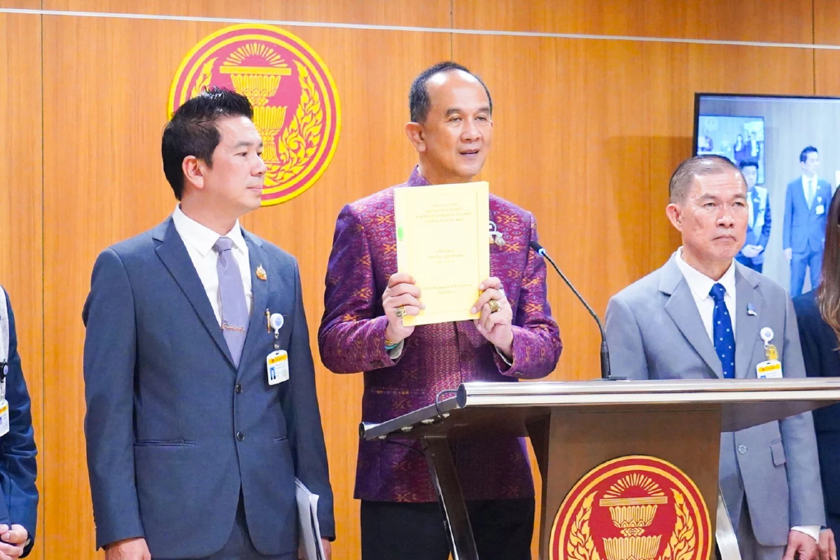 'กมธ.ติดตามงบ' ชง 'รมว.แรงงาน-ป.ป.ช.' ฟัน 'จนท.' เอี่ยวซื้อ SKYY9