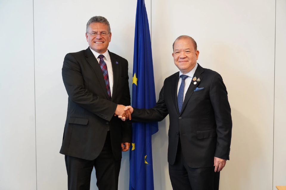 “พิชัย” พบ “มารอส เซฟโควิช“ กรรมาธิการยุโรปด้านการค้าฯ เร่งเจรจาปิดดีล FTA ไทย-EU ในสิ้นปี 2568 สร้างโอกาสให้ประเทศ