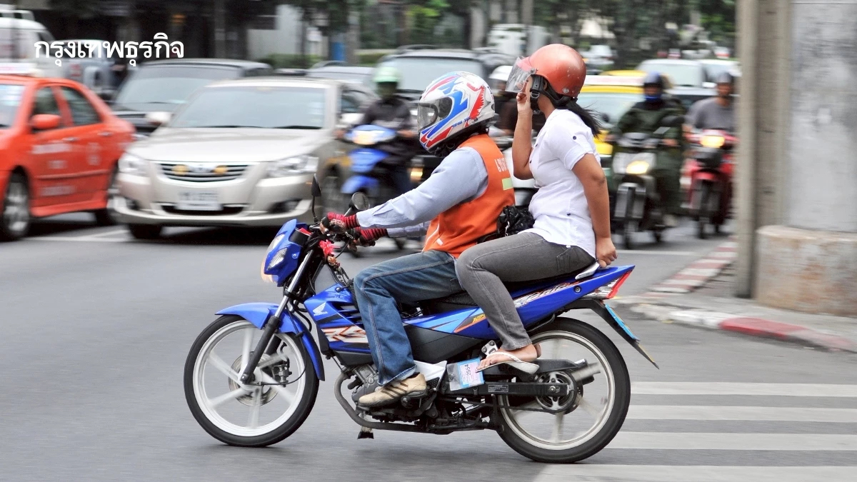 เริ่มแล้ว! ปรับจริง 2,000 บาท ไม่ใส่หมวกกันน็อก คนซ้อนคูณสอง