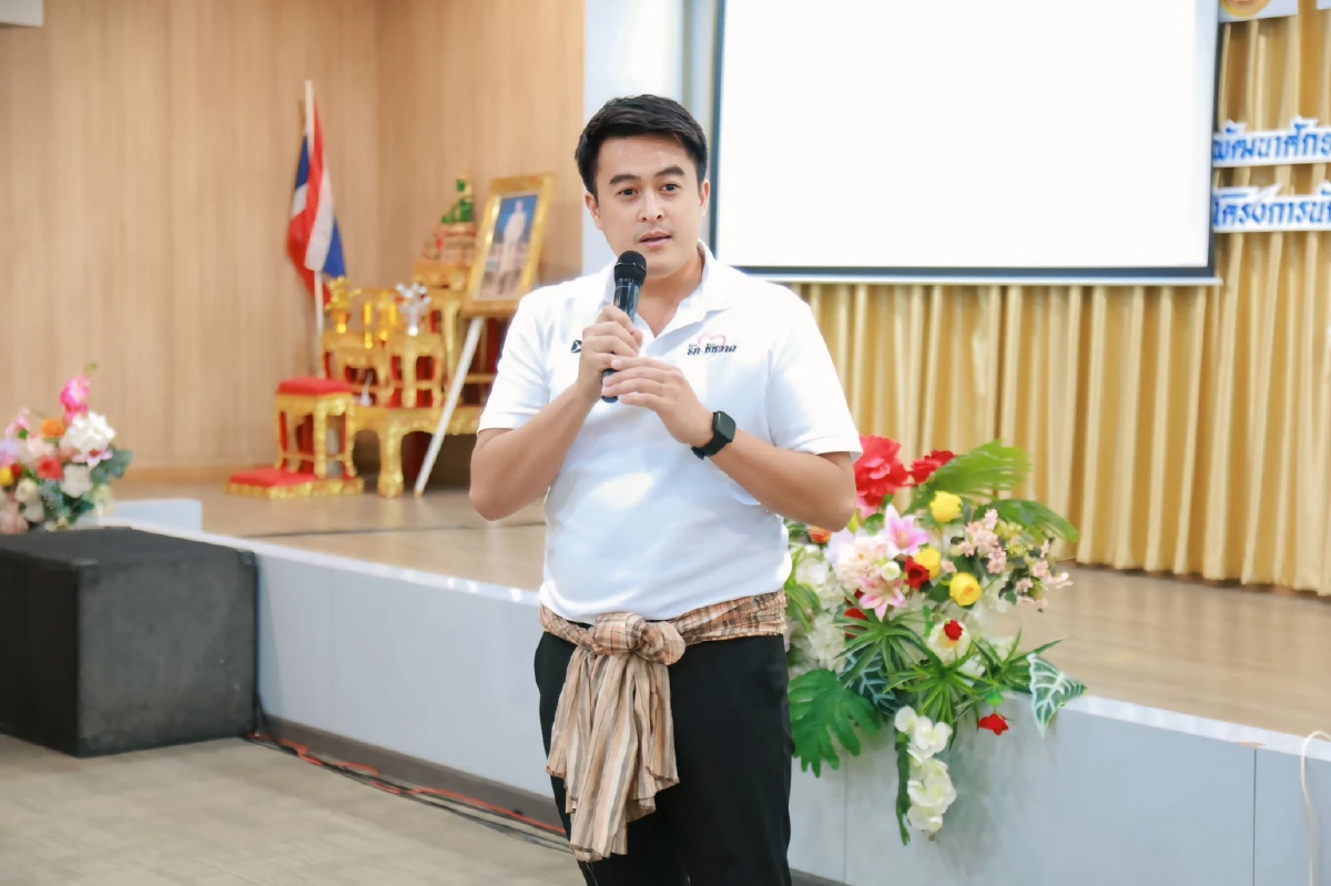 'เลขาธิการไทยสร้างไทย' ปัดข่าวหนุนรัฐบาล ย้ำไม่ทรยศอุดมการณ์