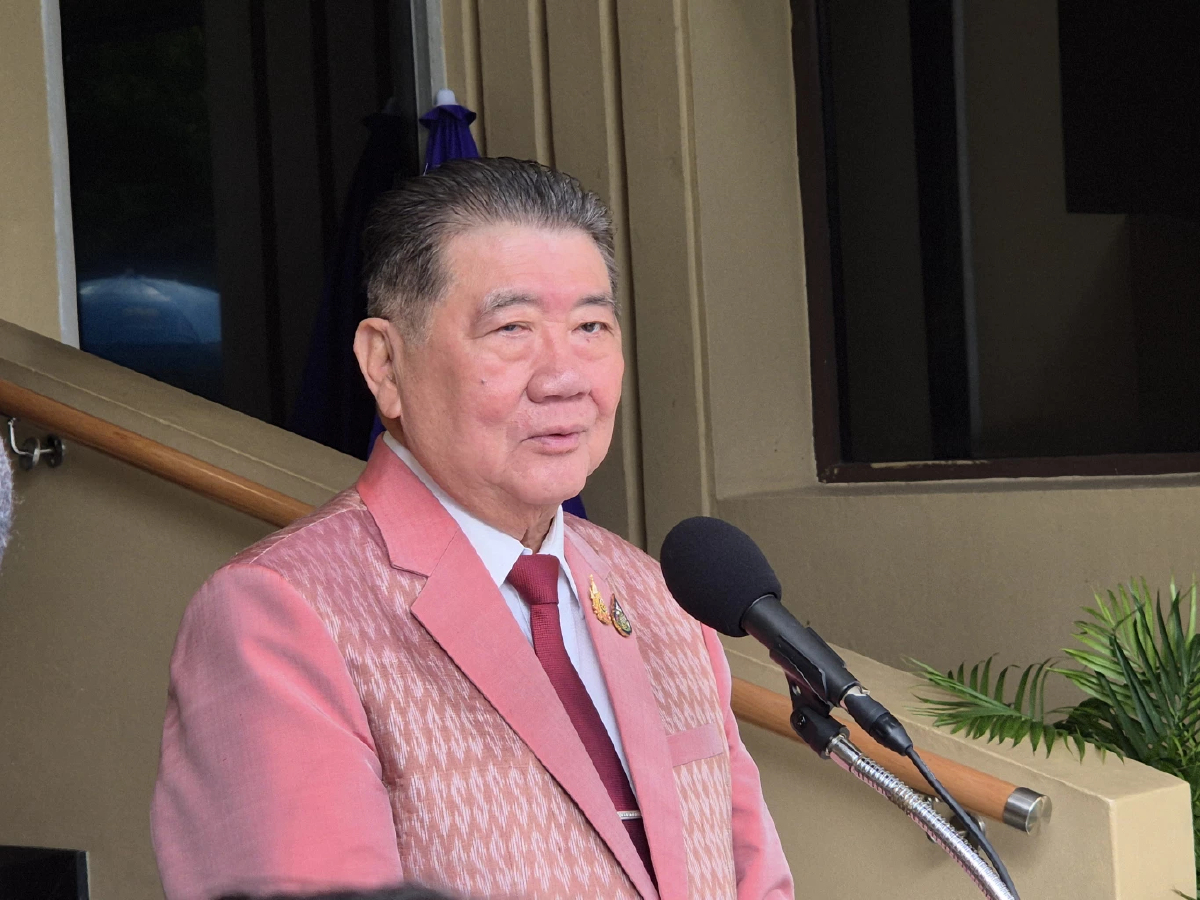 'ภูมิธรรม' มอง เรื่องปกติ สส.อีสาน เห็นต่างโผครม. บอกขึ้นอยู่กับ 'นายกฯ'