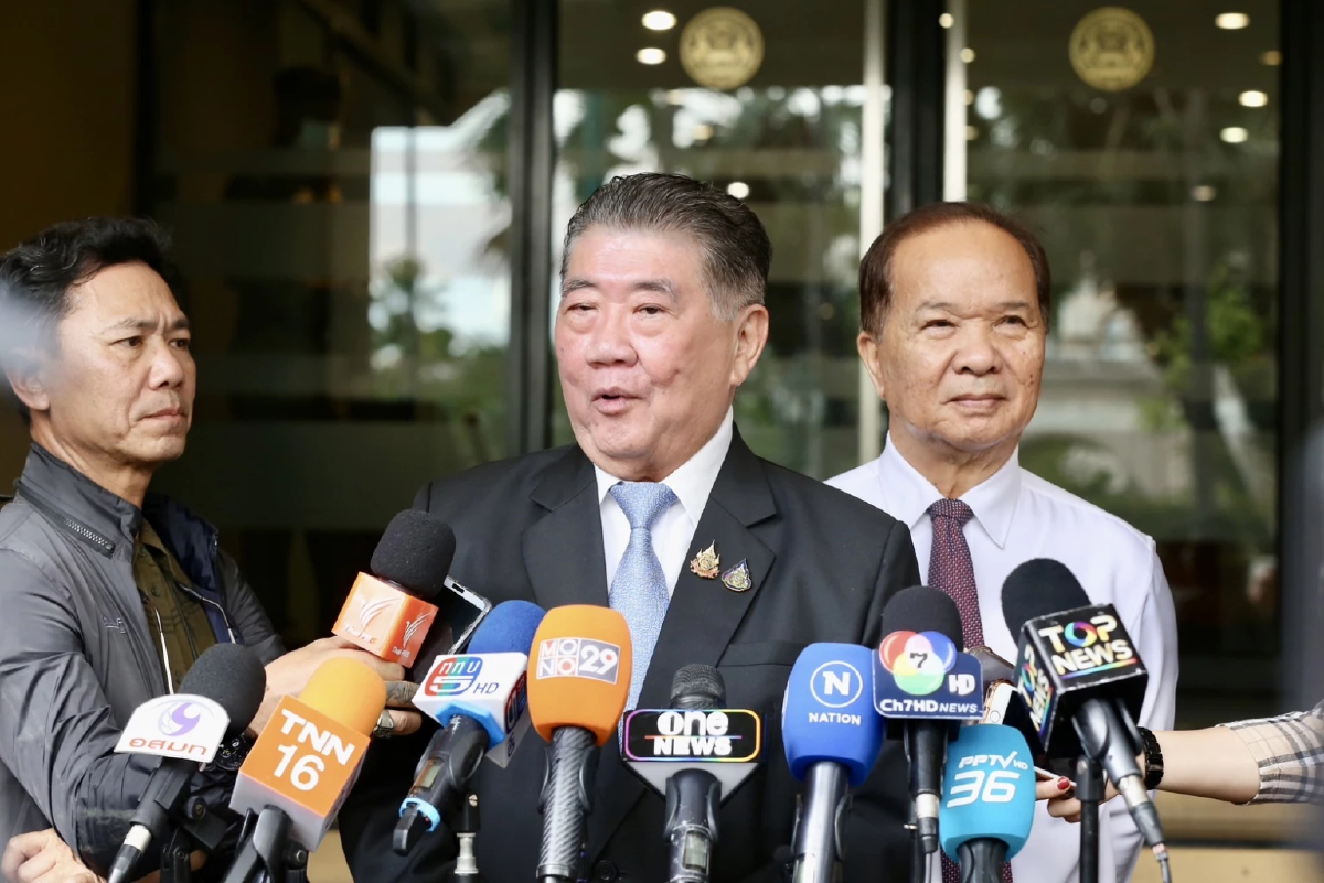 'ภูมิธรรม' ปัดตอบ 'ฮุนเซน' ขู่ปิดด่าน 24 ชม. บอก 'นายกฯ' แจงแล้ว