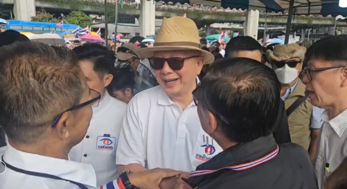 'สนธิ' เปิดคลิป 'จอมพลสฤษดิ์' ปลุกใจ ปัดยุให้ทหารทำรัฐประหาร