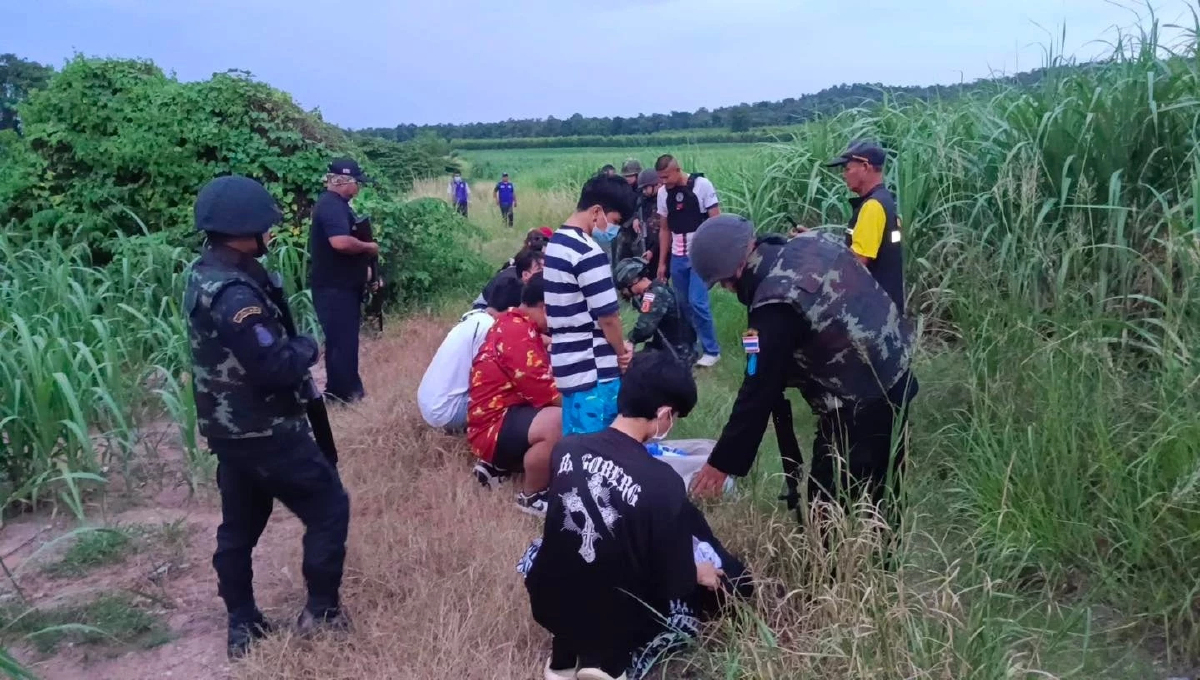 กองกำลังบูรพาจับ 13 คนไทย ลักลอบไปกัมพูชา ช่องทางธรรมชาติ