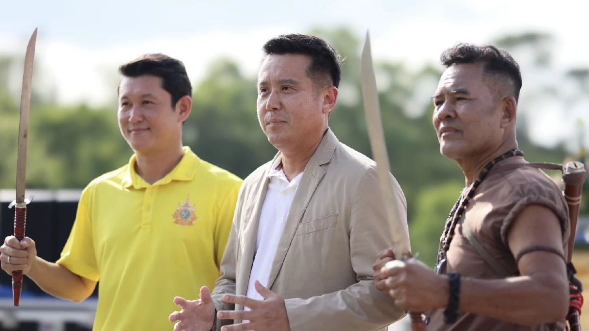 ‘ชัยวุฒิ’ บวงสรวง ‘วีรชนบางระจัน’ ให้ทหารชนะศัตรู รักษาแผ่นดินไทย