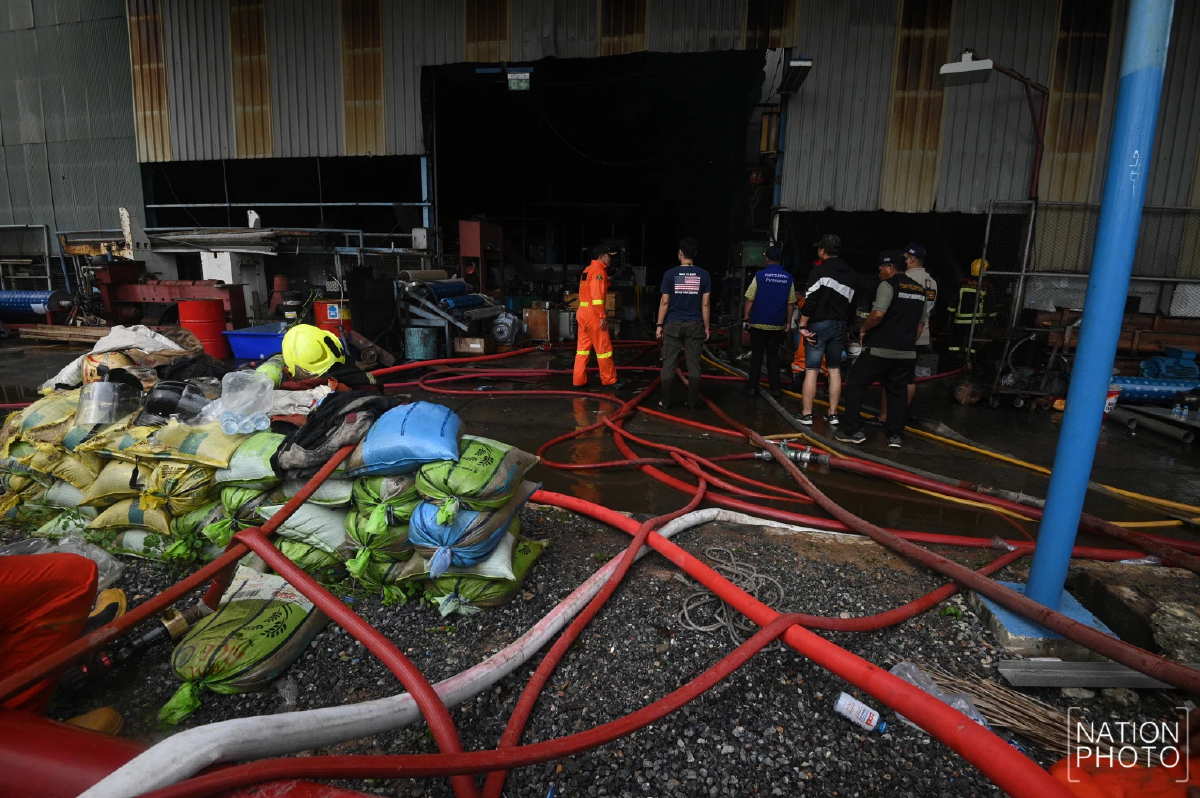 อัปเดต! เหตุไฟไหม้โรงงานทิชชู สระบุรี เร่งค้นหา 10 ผู้สูญหาย