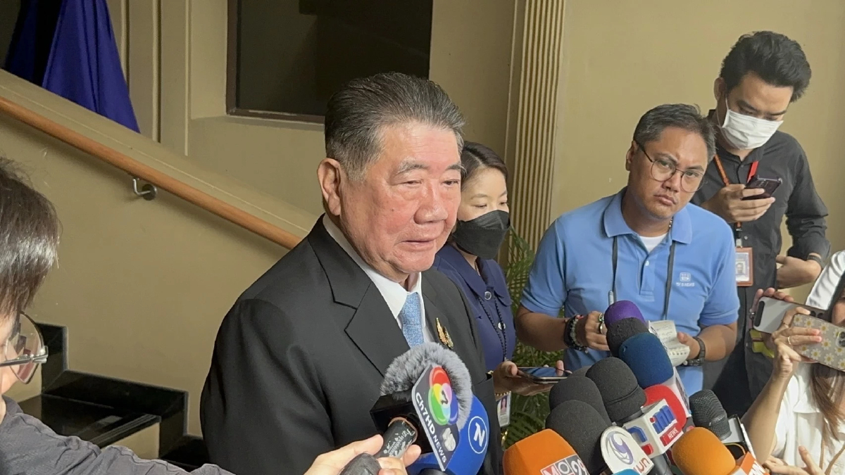 'ภูมิธรรม' เชื่อมือ 'บิ๊กเล็ก' สางปมไทย-กัมพูชา ขออย่าโต้ตอบผ่านโซเชียล