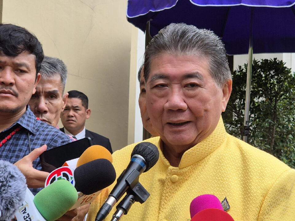 'ภูมิธรรม' เดือดถูกซัก รับเงื่อนไข 'ฮุน มาเนต' ใช้เรื่องภาษีมัดคอทหาร