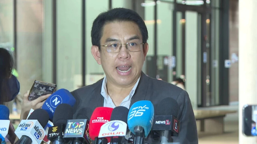 'วิโรจน์' จี้ กต.เชิญทูตกัมพูชาแจงปมระเบิด แนะประจานบอกทั่วโลก