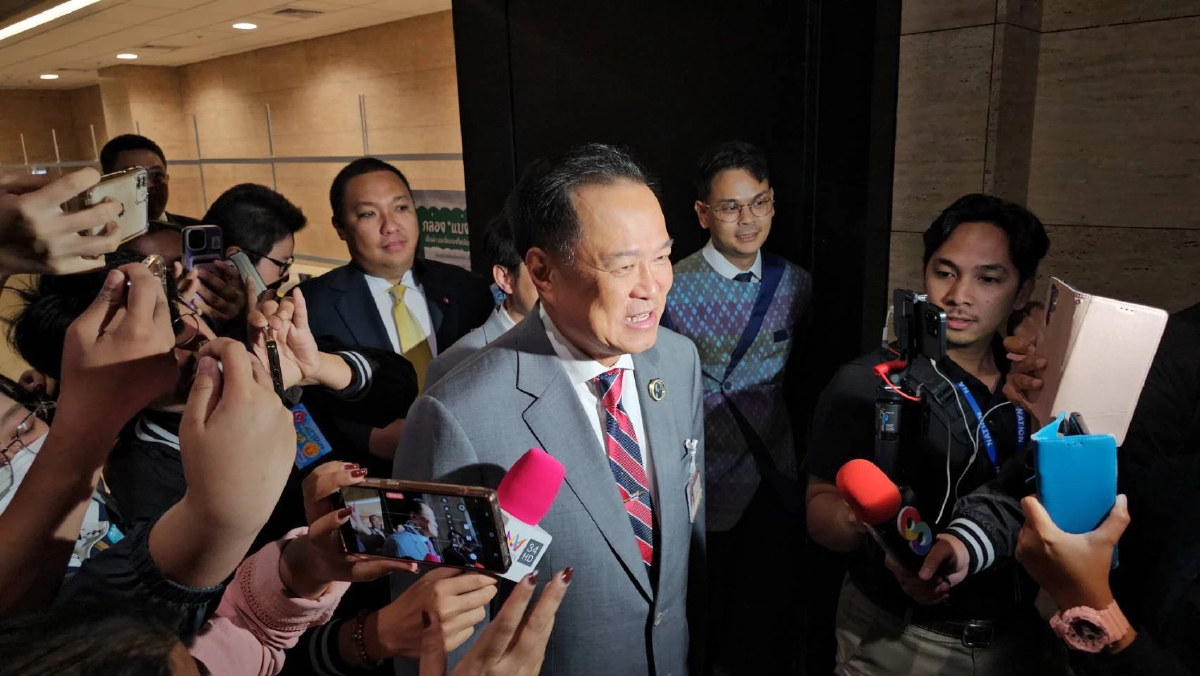 'อนุทิน' ตั้งรับโมเดล 'นายกฯชั่วคราว' พร้อมคุย 'ผู้นำฝ่ายค้าน'