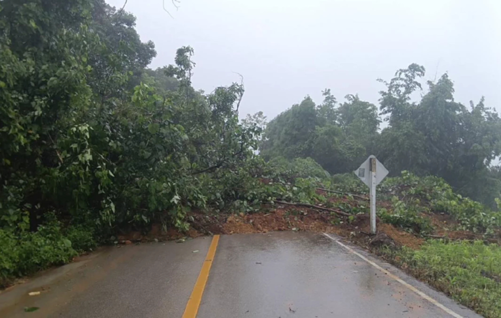 กรมทางหลวง แจ้ง น้ำท่วม-ดินสไลด์ ทำถนนภาคเหนือ 4 สายผ่านไม่ได้