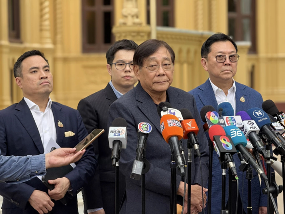 เปิดบ้านพิษณุโลก ‘ทักษิณ-พิชัย' รับมือภาษีทรัมป์ เร่งสรุปเยียวยา ยื่นข้อเสนอสหรัฐเพิ่ม