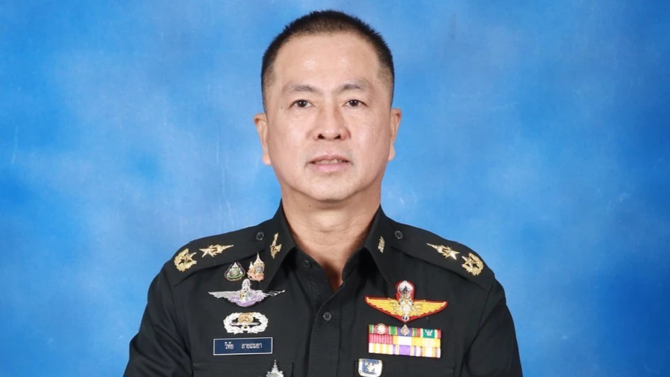 กองทัพจ่อยกระดับใช้กำลัง หากยังหยุดกัมพูชาไม่ได้ ย้ำ ผบ.ทบ. บัญชาการรบ