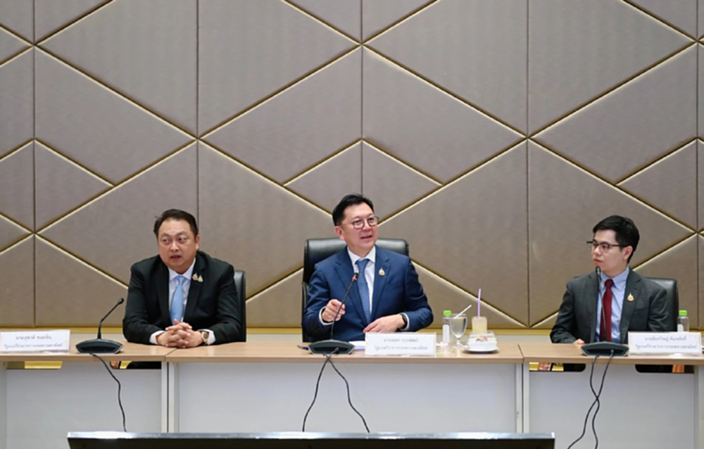 “จตุพร”มอบ 10 นโยบาย ขรก.พาณิชย์  ขับเคลื่อนเศรษฐกิจการค้า