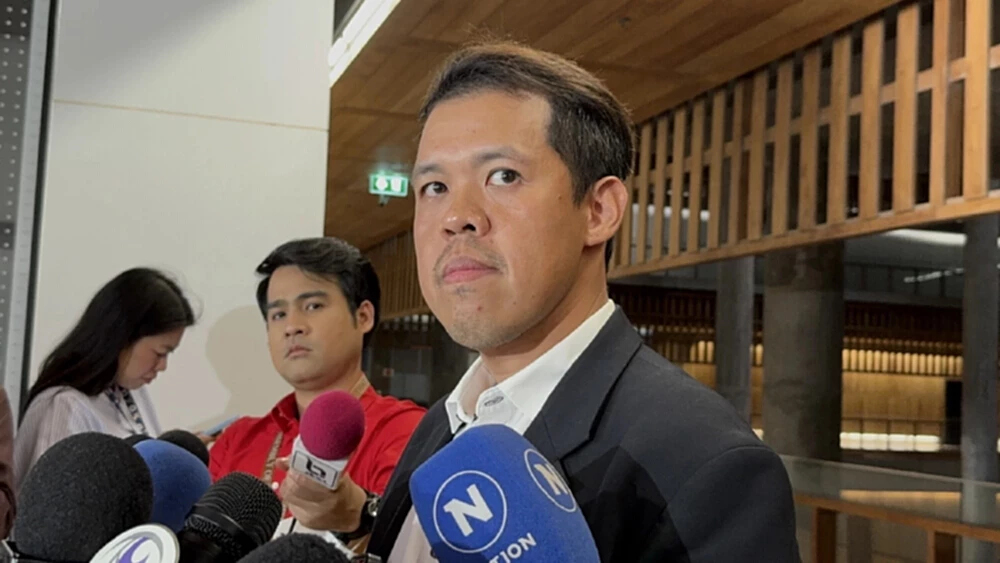 ปธ.วิปฝ่ายค้านเผย ถก ภท.ไร้ปัญหา คาดยังไม่ซักฟอกตอนนี้