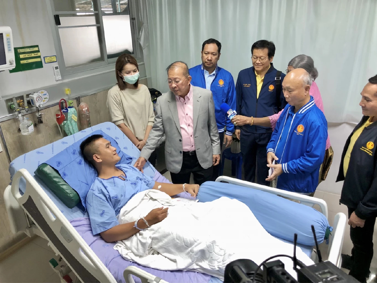 'ประธานวุฒิสภา' รุดเยี่ยม3ทหาร เหยียบกับระเบิด ย้ำ กห.เร่งสอบข้อเท็จจริง