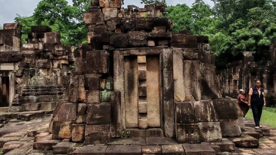 'มทภ.2' ชวนเที่ยว 3ปราสาท ช็อปสินค้า กระตุ้นเศรษฐกิจชายแดน