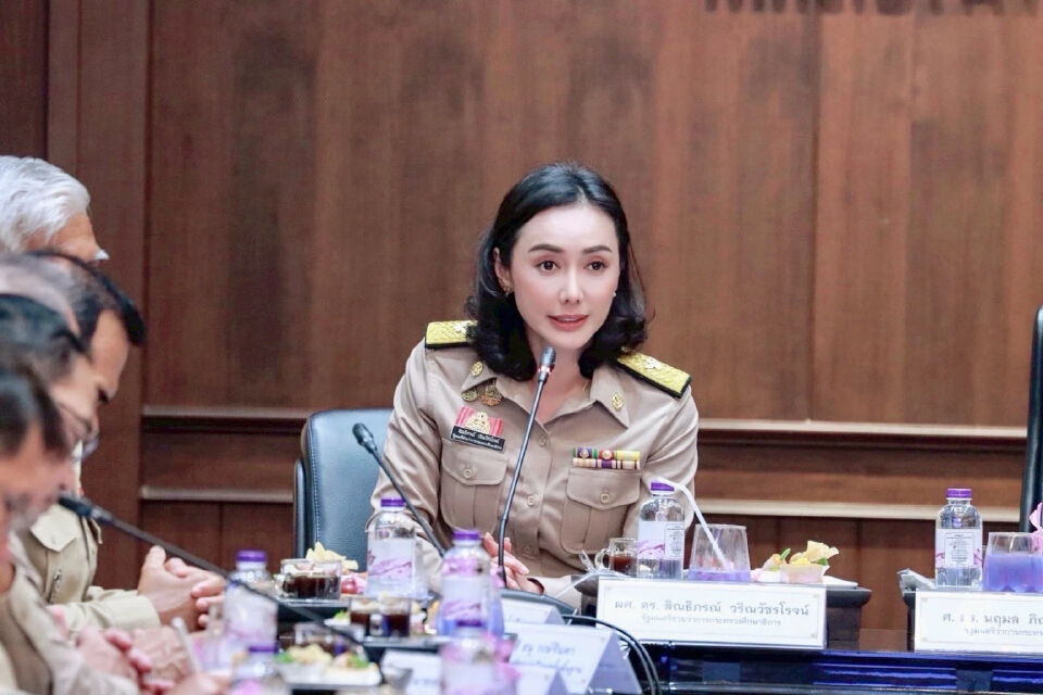 รมช.ศึกษาธิการ สั่ง สกร.พร้อมอพยพในพื้นที่เสี่ยงภัยสู้รบชายแดน