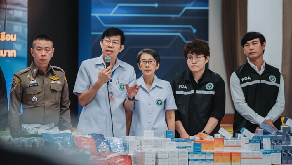 บุกทลายโกดัง! ยึดวัตถุอันตราย-เครื่องสำอางเถื่อน มูลค่า 20 ล้าน