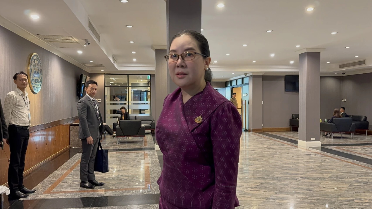 'เลขาฯ ครม.' ยังไม่เห็นประวัติ 'จักรภพ'นั่ง 'โฆษกรัฐบาล'