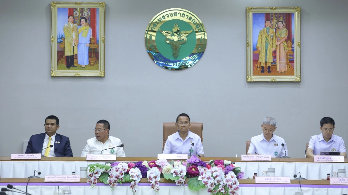 ‘สมศักดิ์’ ควง ‘ชัยชนะ-อนุชา’ ถก บิ๊กสธ. แบ่งงานอนามัย-สุขภาพจิต