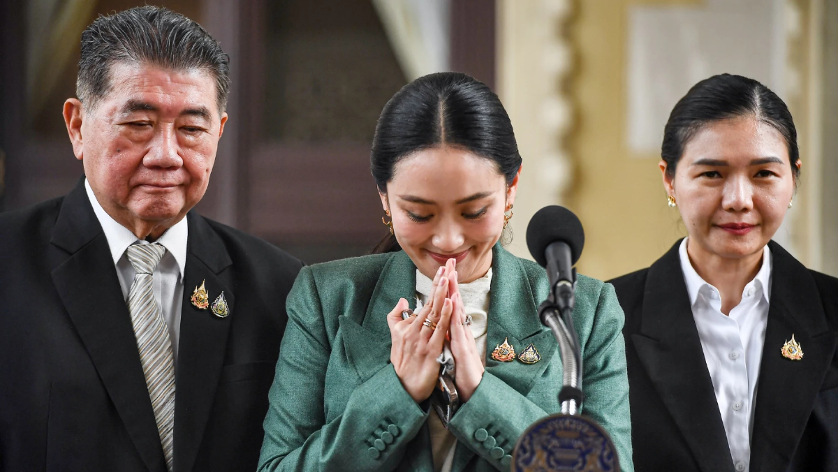 สว.จ่อชงศาล 2 ปม ขวาง 'แพทองธาร' รมว.วัฒนธรรม - 'สุริยะ' นำ ครม.ถวายสัตย์ปฏิญาณ