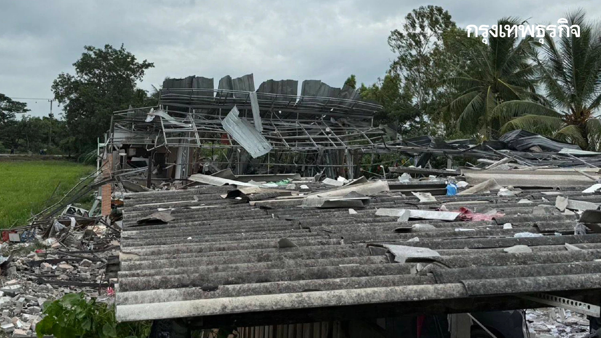 เกิดเหตุ พลุระเบิดสุพรรณบุรี บ้านพังยับ ดับสลดหลายศพ บาดเจ็บอื้อ