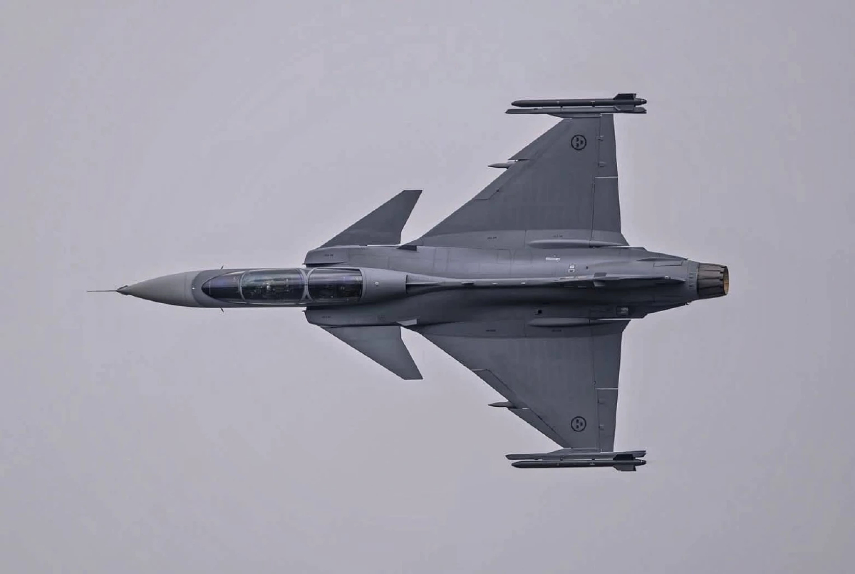 ทอ.ส่ง F-16-กริพเพน ทิ้งบอมบ์ รอบ2 พื้นที่ปราสาทตาควาย เป้าทางทหารกัมพูชา