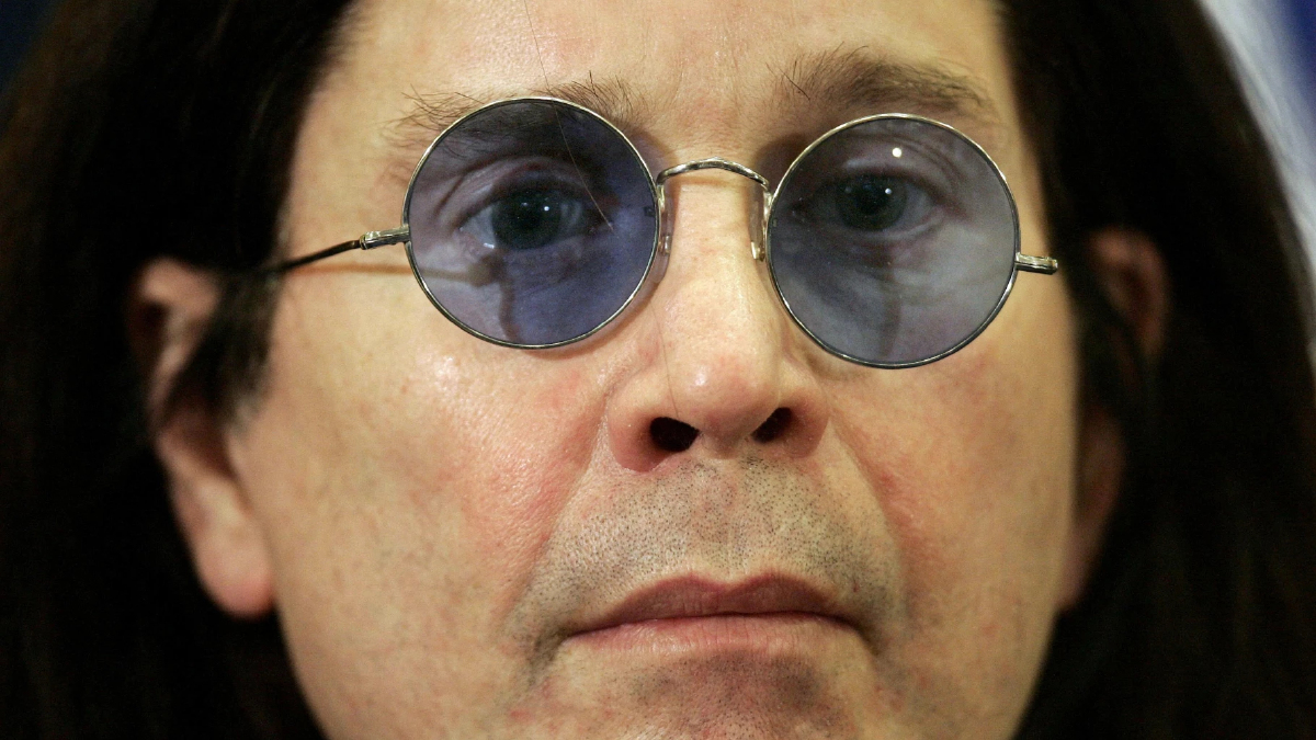 ช็อก! ออซซี ออสบอร์น วง Black Sabbath ตำนานเฮฟวี่เมทัล เสียชีวิต