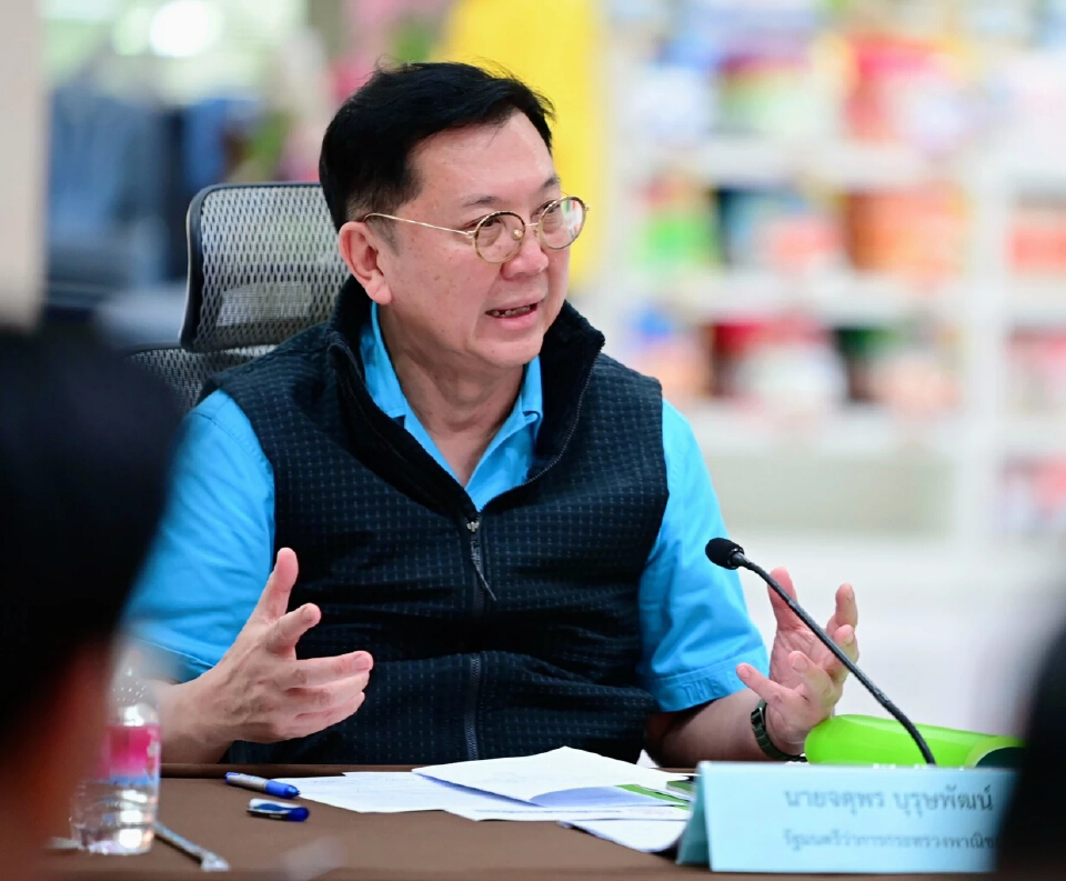 “พาณิชย์” สั่ง เดินหน้า 4 มาตรการ  รับมือวิกฤติชายแดนไทย–กัมพูชา