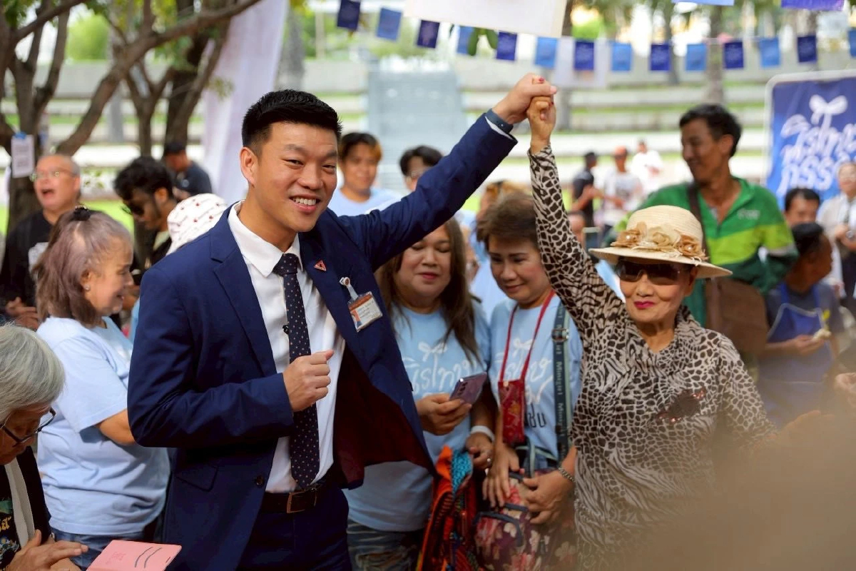 ปชน.พร้อมเปิดดีลทุกพรรค รับร่างนิรโทษฯ 5 ฉบับรวม 112 ถกต่อในสภา