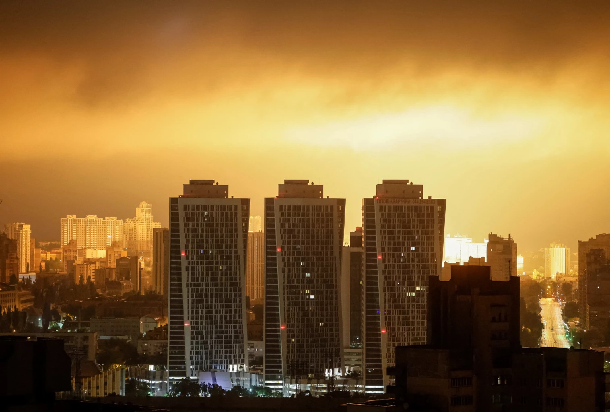 'รัสเซีย' ส่งโดรนโจมตี 'ยูเครน' กว่า 400 ลำ ส่งผลให้มีคนตาย 2 เจ็บ 15