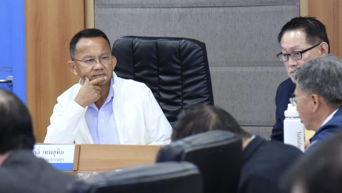 ‘สมศักดิ์’ แจกถุงยาง หลังHIVไม่ลด ห่วง ม็อบกัญชา ปักหลักค้างคืน