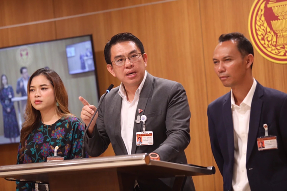 'วิโรจน์' ปลุกแคมเปญลากทหารขึ้นศาลพลเรือน หลังเกิดคดี 'น้องเมย'