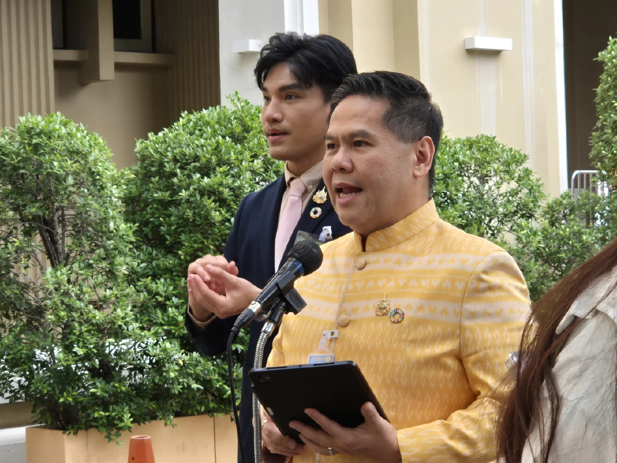 'วราวุธ​' เตรียมปลอบใจ​ 'ประภัตร​' ไร้ชื่อ​ ครม.​อิ๊งค์ 1/2   เชื่อ​ไม่ลาออก​