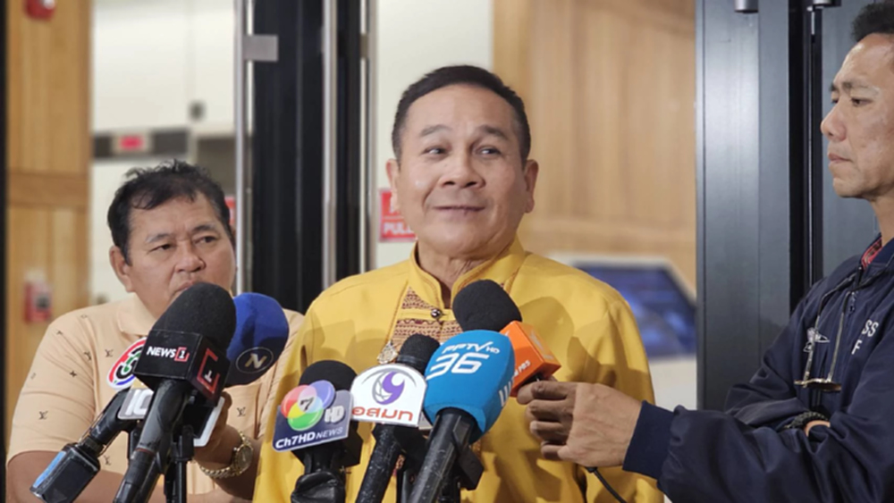 'กมธ.ทหาร'  เชิญ  'รมช.กลาโหม' แจงปมกับระเบิดชายแดน 24ก.ค.นี้