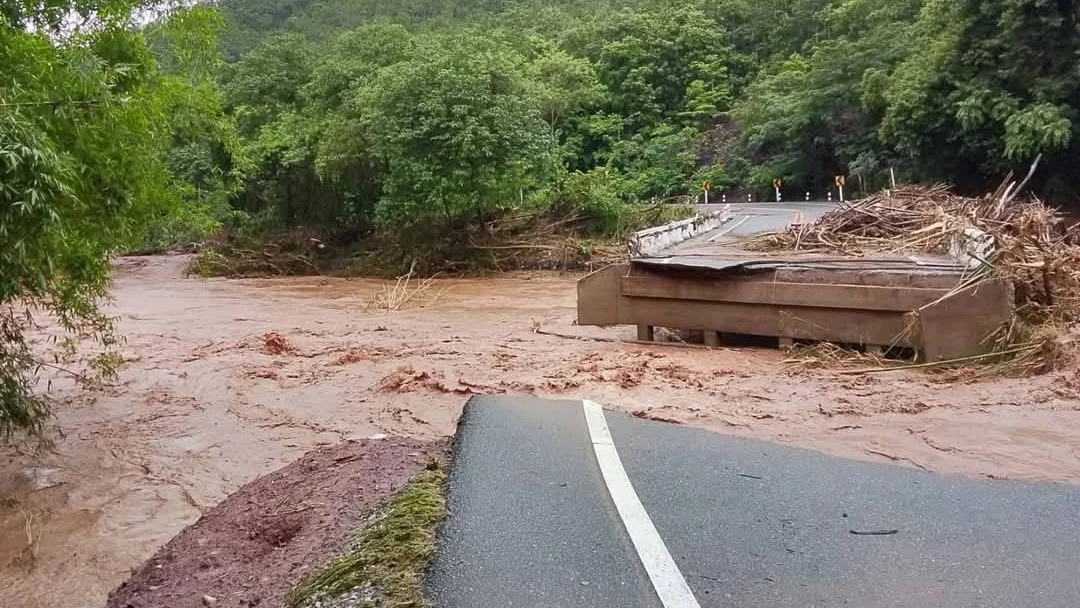 จุฬาฯ ไม่ทิ้งน่าน! ลุยช่วยน้ำท่วม-ดินสไลด์ พร้อมชวนบริจาค