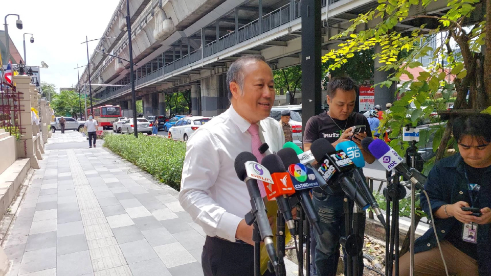 'หมอตุลย์'ยื่นหนังสือ ผบ.ตร. ค้านเลื่อนตำแหน่ง 2 แพทย์ตำรวจ ปม ทักษิณ ชั้น14