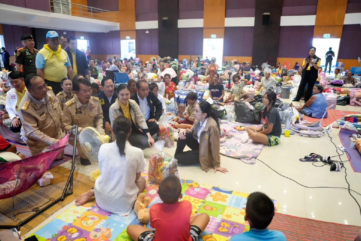 'แพทองธาร' เชื่อ 'รัฐบาล' เร่งคลี่คลายสถานการณ์ปะทะชายแดนได้