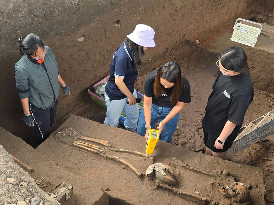 ซินโครตรอน ตรวจธาตุทองโบราณ หลุมศพโนนพลล้านโคราช แหล่งโบราณคดียุคก่อนประวัติศาสตร์