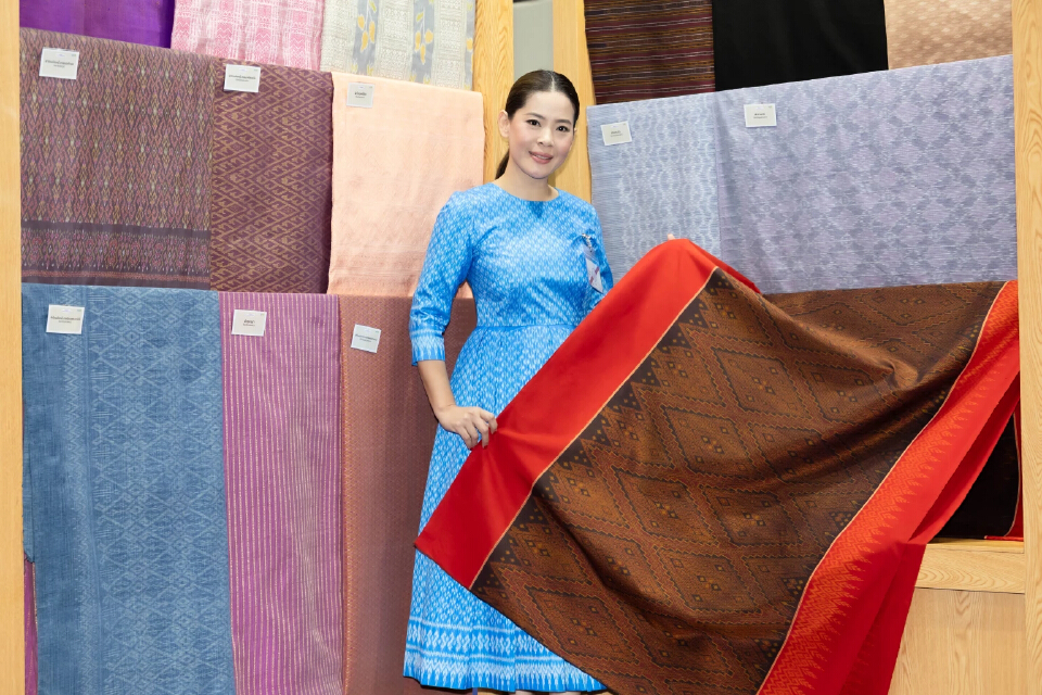 ที่ปรึกษากรมหม่อนไหม เชิญร่วมงาน 'ตรานกยูงพระราชทาน สืบสานตำนานไหมไทย' ครั้งที่ 20