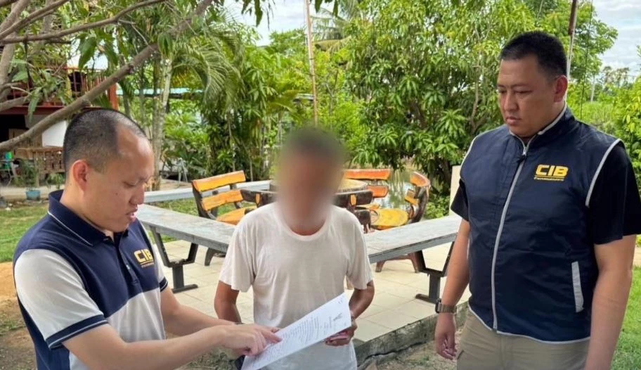 เสียหาย 1000 ล้าน ออกใบกำกับภาษีปลอม บุกจับกรรมการบริษัทฉาว