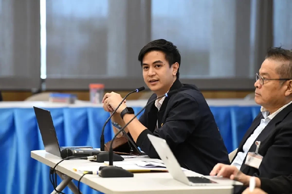 โฆษก ปชน.สวนโฆษก พท. นโยบาย รฟฟ.20 บาทช้า เพราะรัฐบาลไม่รอบคอบเอง