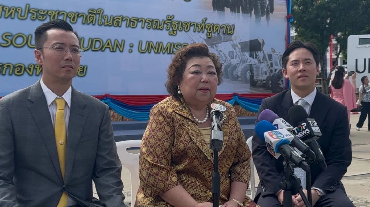 'มาดามรถถัง' ส่งยานเกราะล้อยาง - ช่างซ่อม เข้าประจำชายแดนไทย-กัมพูชา