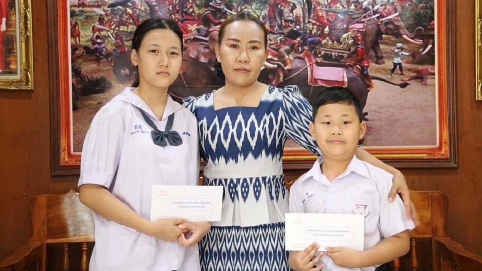 มูลนิธิเสริมกล้า มอบทุนการศึกษาให้กับครอบครัวลูกหลานทหารกล้า 6 ครอบครัว