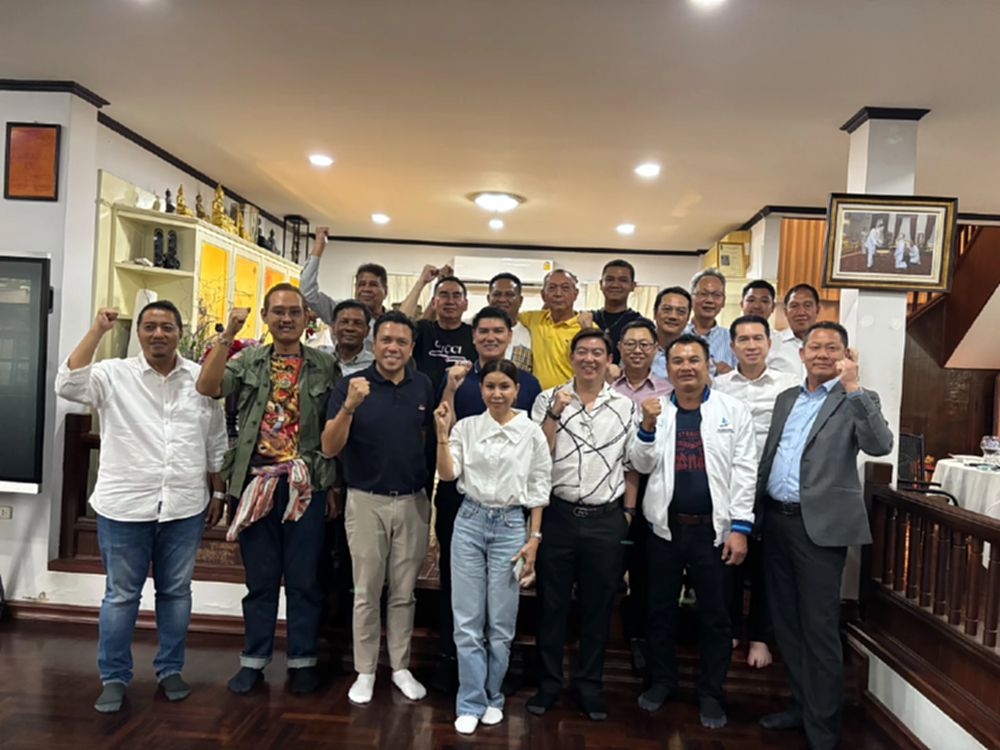 21 สส.ปชป. พบ 'เฉลิมชัย' สยบย้ายพรรค 'เดชอิศม์ - ชัยชนะ' ขอนำพรรคกลับมายิ่งใหญ่