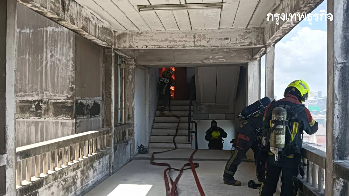 ด่วน เพลิงไหม้คอนโดสูง 8 ชั้น รามคำแหง 52/2 เร่งฉีดน้ำควบคุมเพลิง