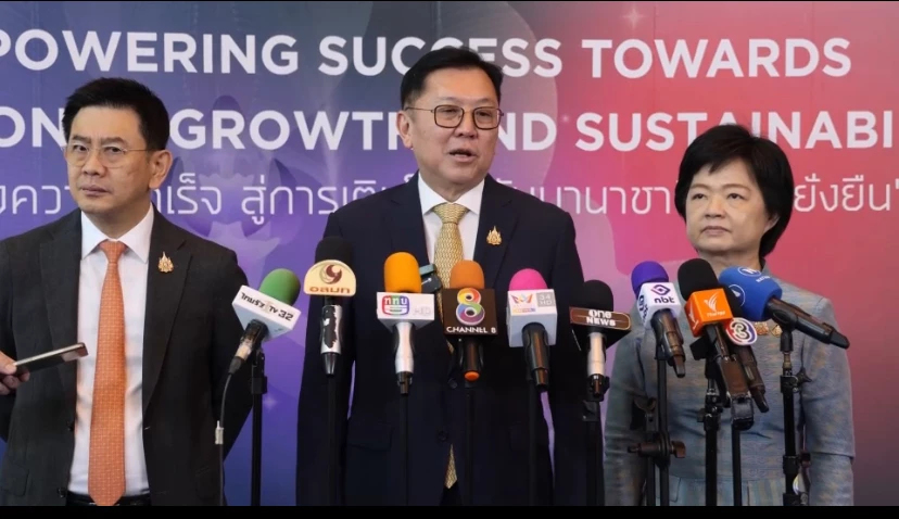 "จตุพร" ให้กำลังใจ"นายกฯอิ๊งค์" เชื่อว่า จะผ่านไปได้ ย้ำพร้อมทำงานร่วมกับทุกคน